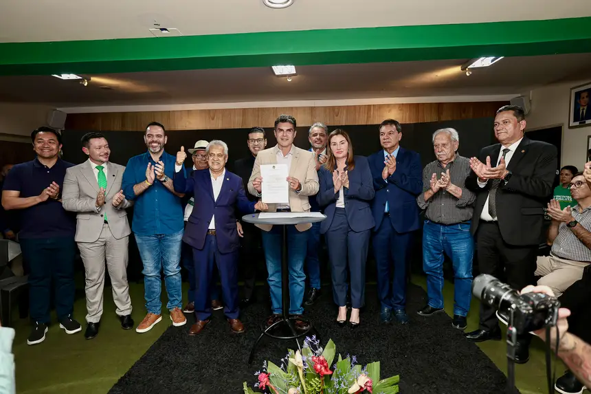  <div class='credito_fotos'>Foto: Marco Santos / Ag. Pará   |   <a href='/midias/2025/originais/20251202165357-GF00025749-F00473841.jpg' download><i class='fa-solid fa-download'></i> Download</a></div>