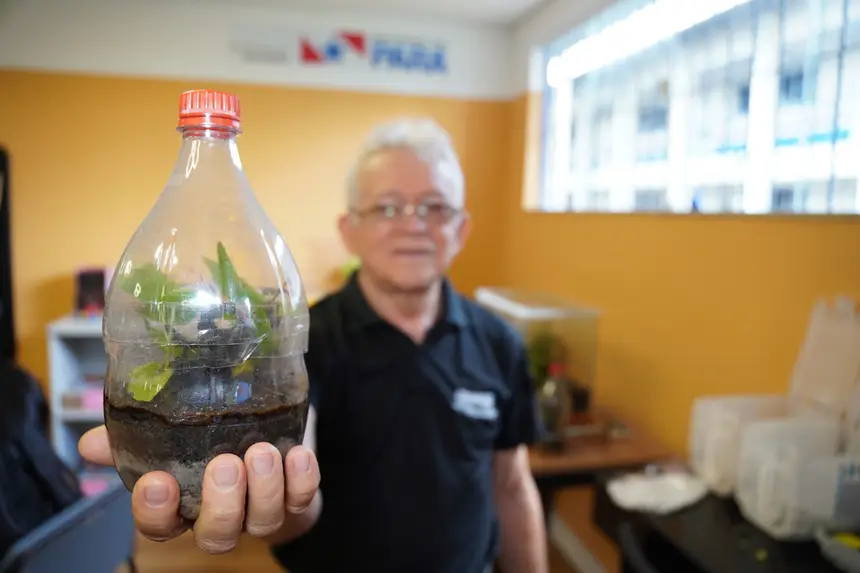 Prof Dilson Aires <div class='credito_fotos'>Foto: João Caio / Ag. Pará   |   <a href='/midias/2025/originais/20251203121847-GF00025757-F00474109.jpg' download><i class='fa-solid fa-download'></i> Download</a></div>