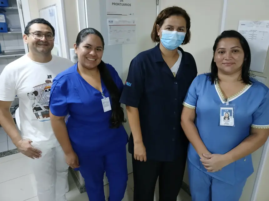 A enfermeira da clínica médica, Emanuela Silva, também se sensibilizou com o gesto.