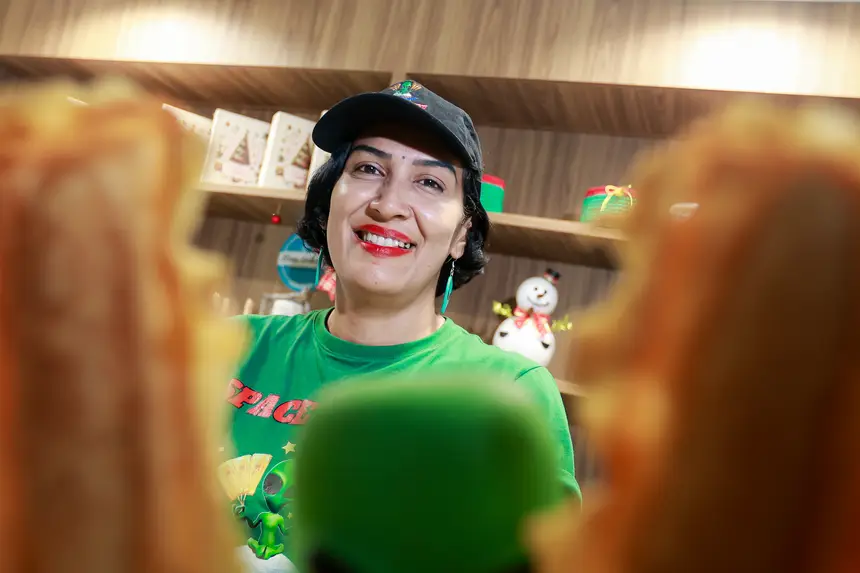 Ana Cláudia Silva, empreendedora <div class='credito_fotos'>Foto: Marcelo Lelis / Ag. Pará &nbsp;&nbsp;|&nbsp;&nbsp; <a href='/midias/2025/originais/20251211193520-GF00025853-F00477530.jpg' download><i class='fa-solid fa-download'></i> Download</a></div>