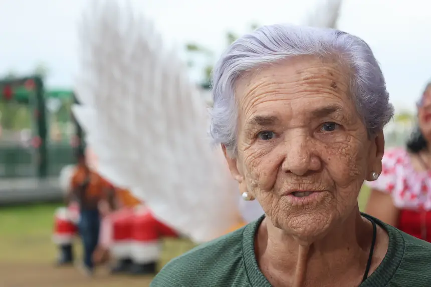 Iracema Oliveira, mestra de cultura (pastorinha sion) <div class='credito_fotos'>Foto: Bruno Cecim / Ag. Pará &nbsp;&nbsp;|&nbsp;&nbsp; <a href='/midias/2025/originais/20251214202059-GF00025866-F00478075.jpg' download><i class='fa-solid fa-download'></i> Download</a></div>