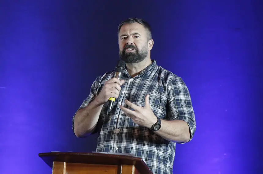 Gustavo Estanislau, especialista em saúde mental 