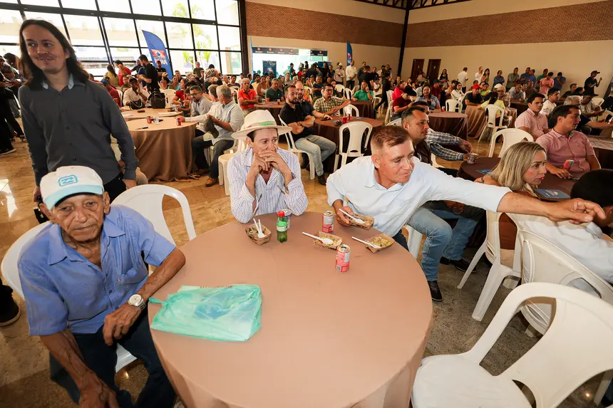  <div class='credito_fotos'>Foto: Bruno Cruz / Ag. Pará &nbsp;&nbsp;|&nbsp;&nbsp; <a href='/midias/2025/originais/20251217134103-GF00025902-F00479070.jpg' download><i class='fa-solid fa-download'></i> Download</a></div>