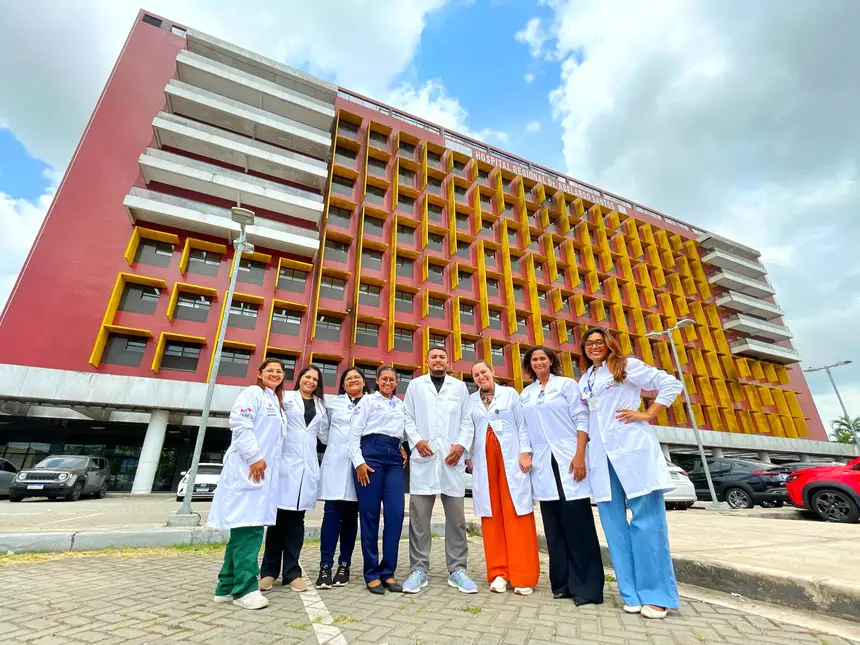 Equipe formada por médicos, enfermeiros, nutricionistas e psicólogos acompanha o paciente de perto antes e durante o tratamento