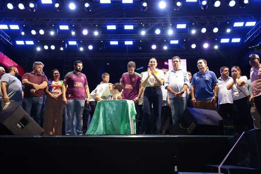  <div class='credito_fotos'>Foto: Alex Ribeiro / Ag. Pará &nbsp;&nbsp;|&nbsp;&nbsp; <a href='/midias/2025/originais/20251223195324-GF00025957-F00480609.jpg' download><i class='fa-solid fa-download'></i> Download</a></div>