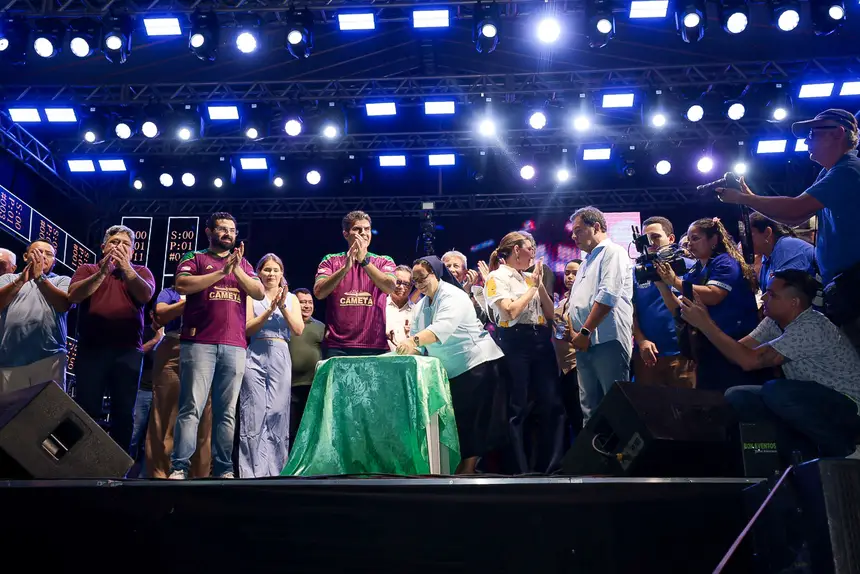  <div class='credito_fotos'>Foto: Alex Ribeiro / Ag. Pará &nbsp;&nbsp;|&nbsp;&nbsp; <a href='/midias/2025/originais/20251223195335-GF00025957-F00480617.jpg' download><i class='fa-solid fa-download'></i> Download</a></div>