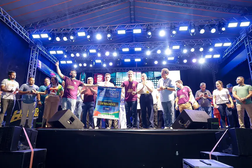  <div class='credito_fotos'>Foto: Alex Ribeiro / Ag. Pará &nbsp;&nbsp;|&nbsp;&nbsp; <a href='/midias/2025/originais/20251223203852-GF00025959-F00480675.jpg' download><i class='fa-solid fa-download'></i> Download</a></div>