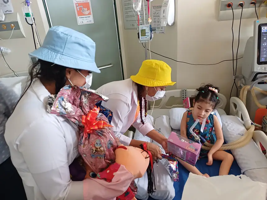 Pacientes receberam presentes de Natal