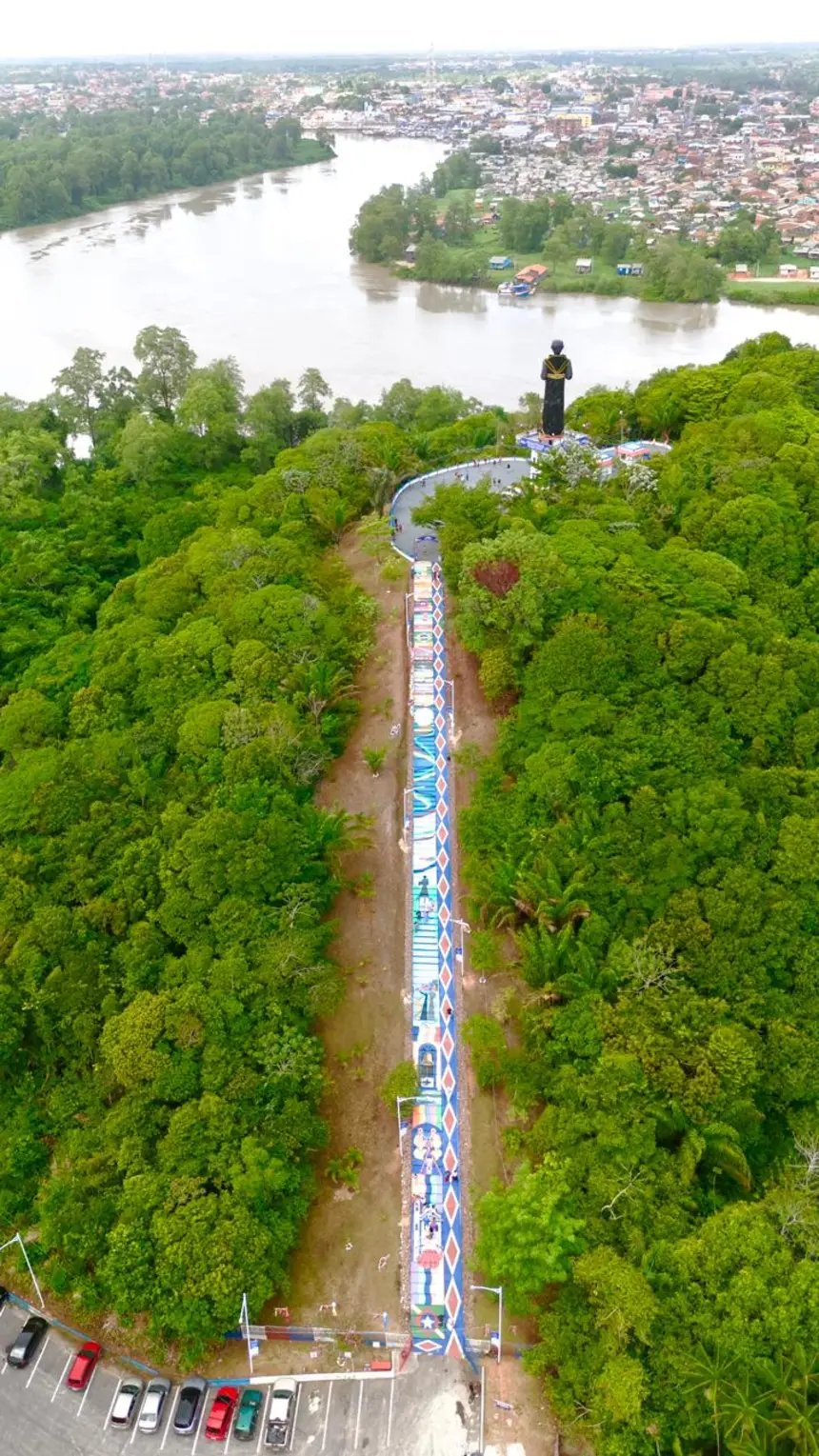  <div class='credito_fotos'>Foto: Roni Moreira / Ag. Pará &nbsp;&nbsp;|&nbsp;&nbsp; <a href='/midias/2025/originais/20251226125634-GF00025968-F00480784.jpg' download><i class='fa-solid fa-download'></i> Download</a></div>