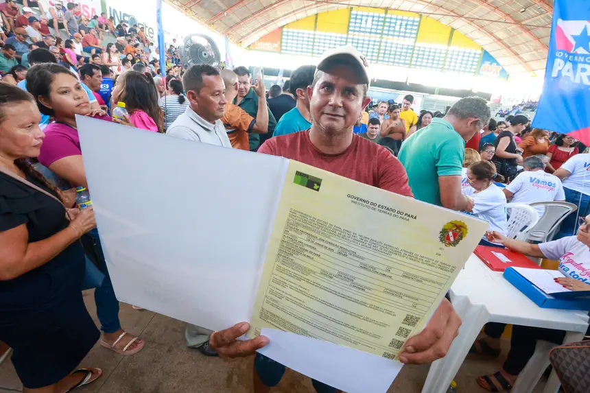 Valdinei Batista de Melo, agricultor <div class='credito_fotos'>Foto: Marcelo Lelis / Ag. Pará &nbsp;&nbsp;|&nbsp;&nbsp; <a href='/midias/2025/originais/20251227103440-GF00025975-F00481065.jpg' download><i class='fa-solid fa-download'></i> Download</a></div>