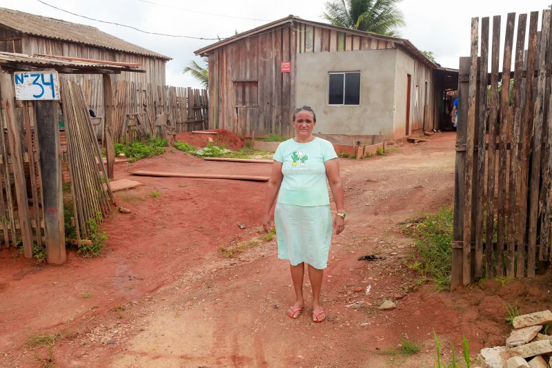 Katia Costa dona de casa