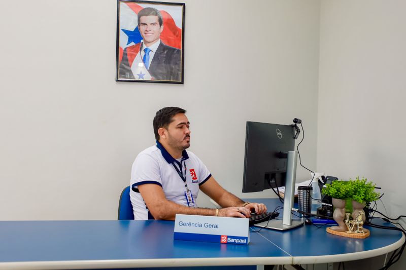 Eduardo Alves Fernandes - gerente geral do Banpará <div class='credito_fotos'>Foto: Bruno Cruz / Agência Pará   |   <a href='/midias/2025/originais/22711_8e692244-cb5f-ce72-71d2-ffe828540b9f.jpg' download><i class='fa-solid fa-download'></i> Download</a></div>