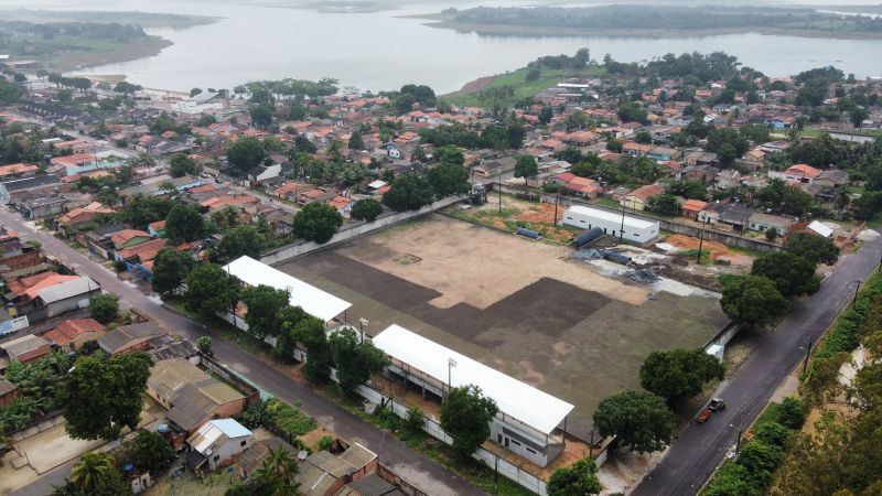 Fotos do estádio municipal
Construção de Praça
 <div class='credito_fotos'>Foto: Alexandre Costa / Ag. Pará   |   <a href='/midias/2025/originais/22714_79fd0f1c-de08-c819-35b4-25ad16e57d84.jpg' download><i class='fa-solid fa-download'></i> Download</a></div>