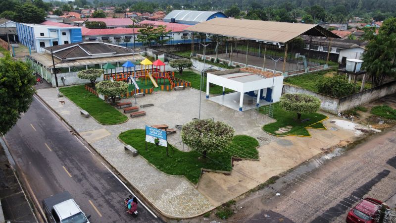 Fotos do estádio municipal
Construção de Praça
 <div class='credito_fotos'>Foto: Alexandre Costa / Ag. Pará   |   <a href='/midias/2025/originais/22714_89dc5536-3f23-ab36-1703-5697cde30ab6.jpg' download><i class='fa-solid fa-download'></i> Download</a></div>