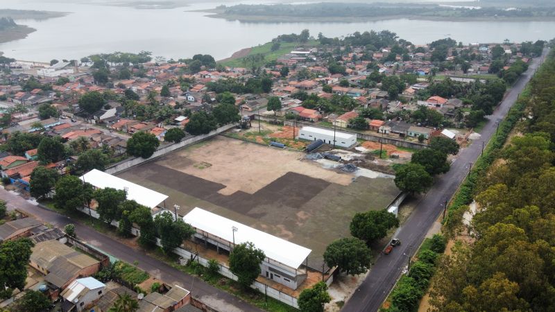 Fotos do estádio municipal
Construção de Praça
 <div class='credito_fotos'>Foto: Alexandre Costa / Ag. Pará   |   <a href='/midias/2025/originais/22714_c5260dc1-d7c2-a0be-0490-eed67cd7b8c6.jpg' download><i class='fa-solid fa-download'></i> Download</a></div>