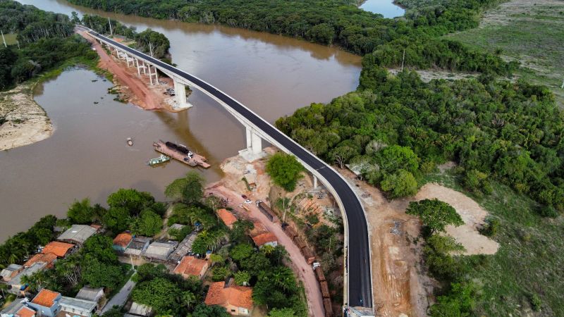  Ponte sobre o Alto Rio Capim, na Rodovia PA-256, que liga os municípios de Ipixuna do Pará e Paragominas, no nordeste paraense

PAULO CEZAR/AGENCIA PRÁ <div class='credito_fotos'>Foto: Paulo Cézar / Ag. Pará   |   <a href='/midias/2025/originais/22724_a21a42b8-7800-09e9-524e-4079ad5634af.jpg' download><i class='fa-solid fa-download'></i> Download</a></div>