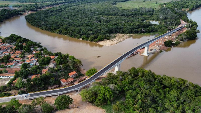  Ponte sobre o Alto Rio Capim, na Rodovia PA-256, que liga os municípios de Ipixuna do Pará e Paragominas, no nordeste paraense

PAULO CEZAR/AGENCIA PRÁ <div class='credito_fotos'>Foto: Paulo Cézar / Ag. Pará   |   <a href='/midias/2025/originais/22724_d10a63f9-9dca-62b0-d39b-4ead8407de42.jpg' download><i class='fa-solid fa-download'></i> Download</a></div>