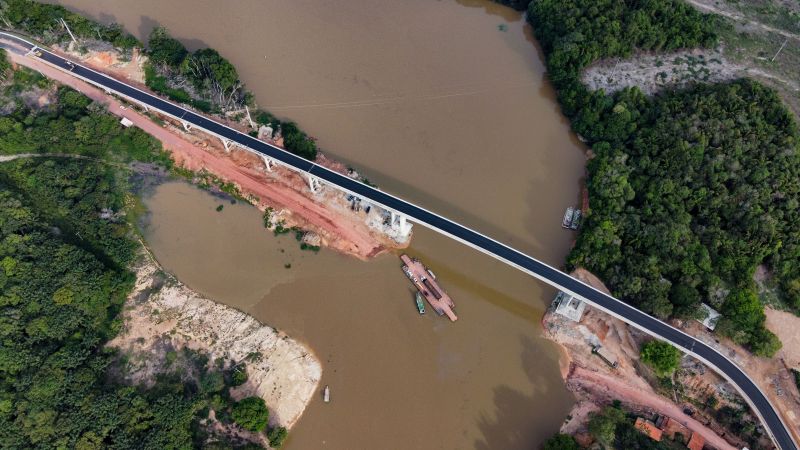  Ponte sobre o Alto Rio Capim, na Rodovia PA-256, que liga os municípios de Ipixuna do Pará e Paragominas, no nordeste paraense

PAULO CEZAR/AGENCIA PRÁ <div class='credito_fotos'>Foto: Paulo Cézar / Ag. Pará   |   <a href='/midias/2025/originais/22724_d91768f7-1fc3-3307-1043-6fd1de97acce.jpg' download><i class='fa-solid fa-download'></i> Download</a></div>