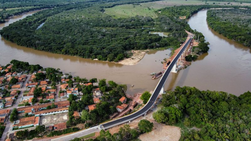  Ponte sobre o Alto Rio Capim, na Rodovia PA-256, que liga os municípios de Ipixuna do Pará e Paragominas, no nordeste paraense

PAULO CEZAR/AGENCIA PRÁ <div class='credito_fotos'>Foto: Paulo Cézar / Ag. Pará   |   <a href='/midias/2025/originais/22724_e2d27570-0d25-f982-69c9-49a34651c7b2.jpg' download><i class='fa-solid fa-download'></i> Download</a></div>