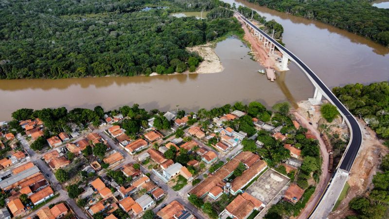  Ponte sobre o Alto Rio Capim, na Rodovia PA-256, que liga os municípios de Ipixuna do Pará e Paragominas, no nordeste paraense

PAULO CEZAR/AGENCIA PRÁ <div class='credito_fotos'>Foto: Paulo Cézar / Ag. Pará   |   <a href='/midias/2025/originais/22724_f1de5b08-515a-feb7-111d-55876cf485b5.jpg' download><i class='fa-solid fa-download'></i> Download</a></div>