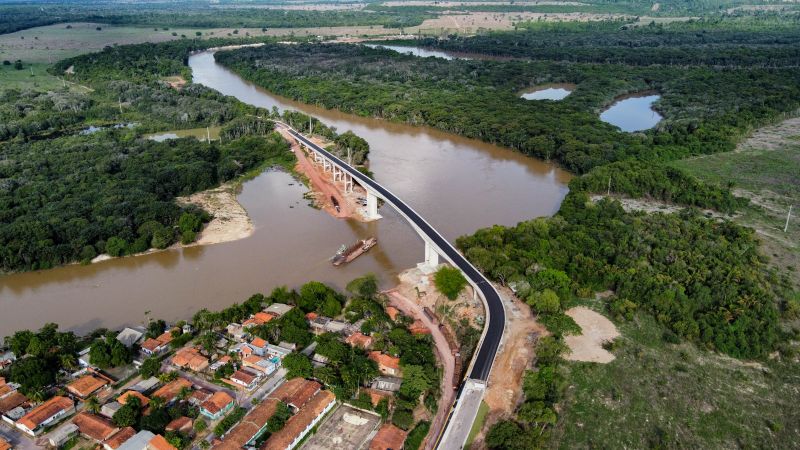  Ponte sobre o Alto Rio Capim, na Rodovia PA-256, que liga os municípios de Ipixuna do Pará e Paragominas, no nordeste paraense

PAULO CEZAR/AGENCIA PRÁ <div class='credito_fotos'>Foto: Paulo Cézar / Ag. Pará   |   <a href='/midias/2025/originais/22724_f69273bf-56b2-34fa-6ed5-97b6047c3e49.jpg' download><i class='fa-solid fa-download'></i> Download</a></div>