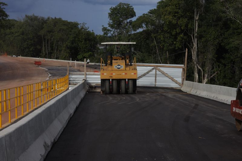  Ponte sobre o Alto Rio Capim, na Rodovia PA-256, que liga os municípios de Ipixuna do Pará e Paragominas, no nordeste paraense <div class='credito_fotos'>Foto: Alex Ribeiro / Ag. Pará   |   <a href='/midias/2025/originais/22725_23ff4400-f392-4107-e74b-11a435a8442c.jpg' download><i class='fa-solid fa-download'></i> Download</a></div>