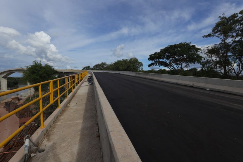  Ponte sobre o Alto Rio Capim, na Rodovia PA-256, que liga os municípios de Ipixuna do Pará e Paragominas, no nordeste paraense <div class='credito_fotos'>Foto: Alex Ribeiro / Ag. Pará   |   <a href='/midias/2025/originais/22725_519b7439-c289-24cd-d6ea-e645c6ab1a79.jpg' download><i class='fa-solid fa-download'></i> Download</a></div>