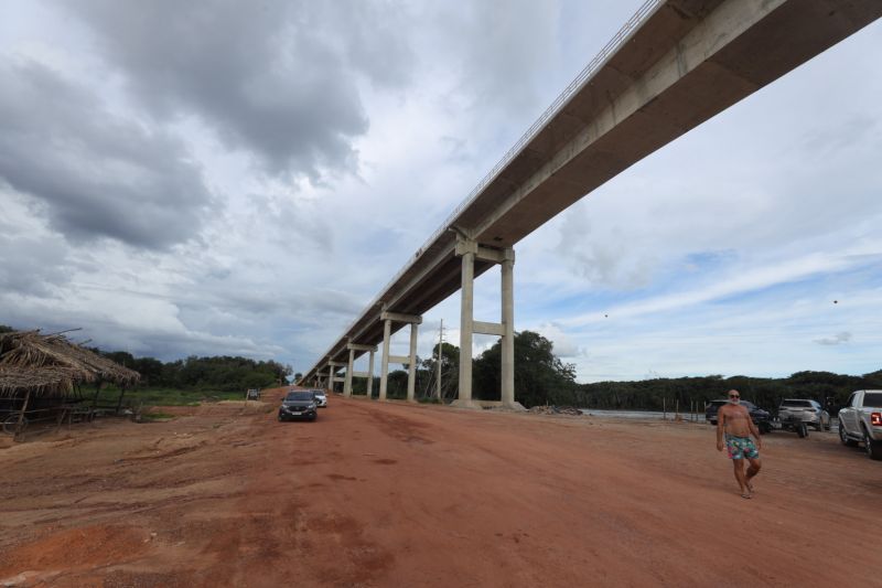  Ponte sobre o Alto Rio Capim, na Rodovia PA-256, que liga os municípios de Ipixuna do Pará e Paragominas, no nordeste paraense <div class='credito_fotos'>Foto: Alex Ribeiro / Ag. Pará   |   <a href='/midias/2025/originais/22725_9128faec-269c-0c49-8113-cfcb40b6056a.jpg' download><i class='fa-solid fa-download'></i> Download</a></div>