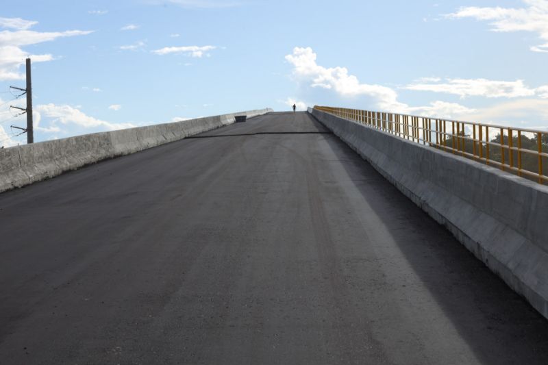  Ponte sobre o Alto Rio Capim, na Rodovia PA-256, que liga os municípios de Ipixuna do Pará e Paragominas, no nordeste paraense <div class='credito_fotos'>Foto: Alex Ribeiro / Ag. Pará   |   <a href='/midias/2025/originais/22725_b7392715-acf8-f065-5c3a-3560dd5b9100.jpg' download><i class='fa-solid fa-download'></i> Download</a></div>