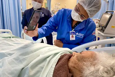 notícia: Hospital dos Caetés garante encontros virtuais entre usuários e familiares no Dia da Saudade