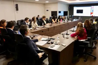 notícia: Semas recebe comitiva do Reino Unido e apresenta projeto do Parque de Inovação em Bioeconomia