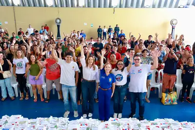 notícia: Estado entrega mais de 600 óculos de grau a moradores de Ananindeua