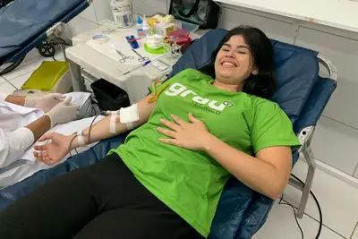 notícia: Hemopa realiza campanha de doação de sangue com apoio de estudantes de escola técnica de enfermagem