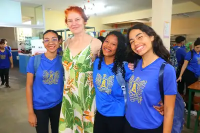 notícia: Em Belém, iniciativa estimula aprendizado de línguas estrangeiras entre estudantes de escolas estaduais do Guamá