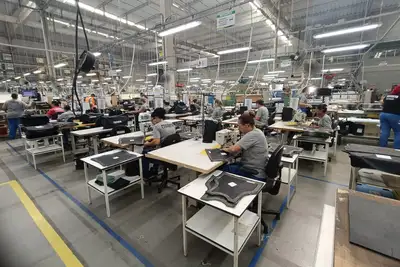 notícia: PM realiza visita técnica em empresa fabricante de  coletes balísticos utilizados pela Corporação