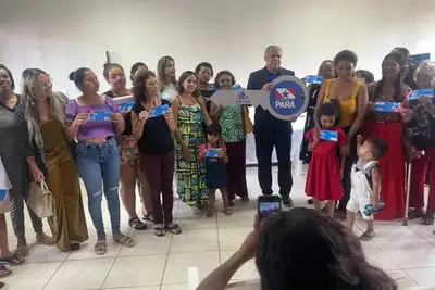 notícia: Quilombolas, idosas e chefes de famílias recebem benefício habitacional Sua Casa 