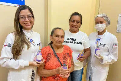 notícia: Hospital Regional dos Caetés entrega difusores aromáticos a usuárias