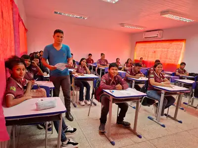 notícia: Seduc garante qualidade do ensino com renovação de mobiliários para unidades escolares indígenas