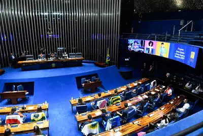 notícia: Estudantes da rede pública podem se inscrever no Programa Jovem Senador 