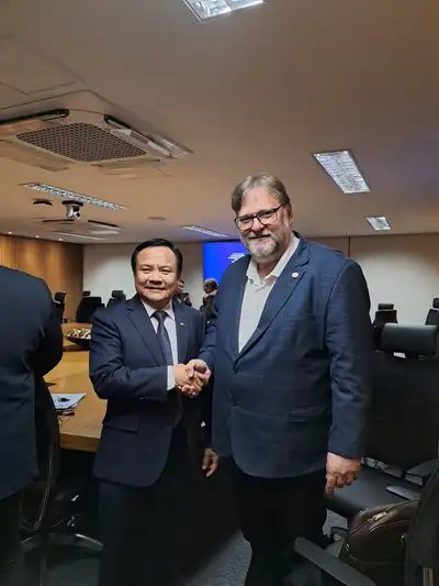 notícia: Embaixadores do sudeste asiático visitam Belém para fortalecer relações bilaterais com o Estado
