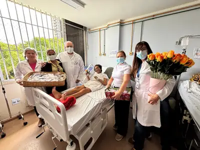 notícia: Ophir Loyola celebra Dia das Mães com fé, cuidados e homenagens em Belém