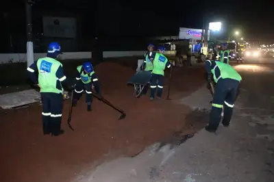 notícia: Operação 'Tapa-Buraco' aplica mais de 24 toneladas de asfalto na Augusto Montenegro