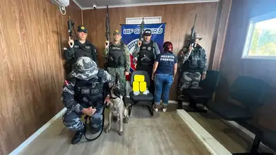 notícia: Ação da Base Candiru apreende mais de 3,800 kg de drogas e prende suspeito de homicídio