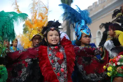 notícia: 'Revoada dos Pássaros Juninos' inicia as festividades do Arraial de Todos os Santos