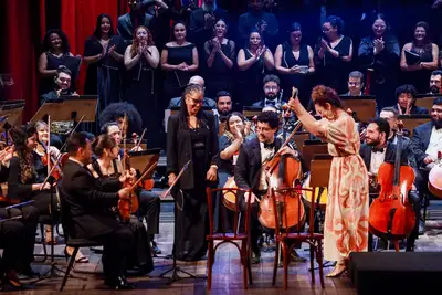 notícia: Orquestra do Theatro da Paz comemora 30 anos do Coro Carlos Gomes com Gala Lírica