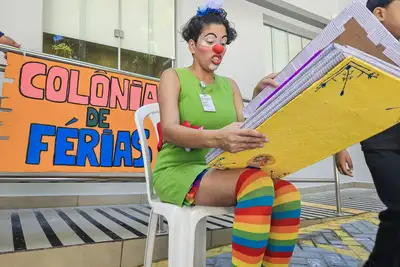 notícia: Contação de história e oficina de carrinhos abrem Colônia de Férias do CIIR