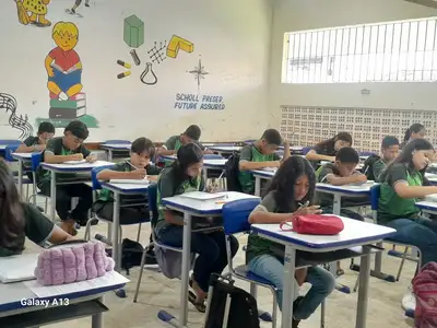 notícia: Mais de 160 mil estudantes da rede estadual retornam às aulas nesta segunda-feira (14)