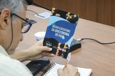 notícia: Mesa executiva da Bioeconomia discute valorização do açaí amazônico