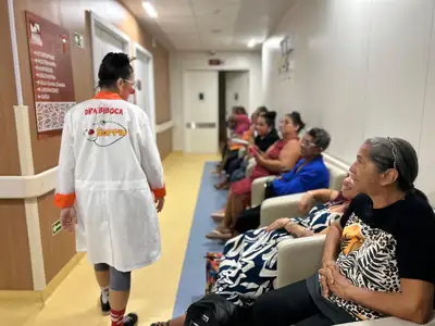 notícia: Hospital da Mulher do Pará recebe primeira visita do Projeto Sorrir com foco na humanização do atendimento