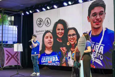 galeria: Feira do Livro - Apresentações no Palco